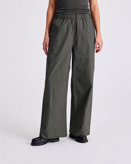 GAI+LISVA CHRISTINE POPLIN PANTS BLACK INK